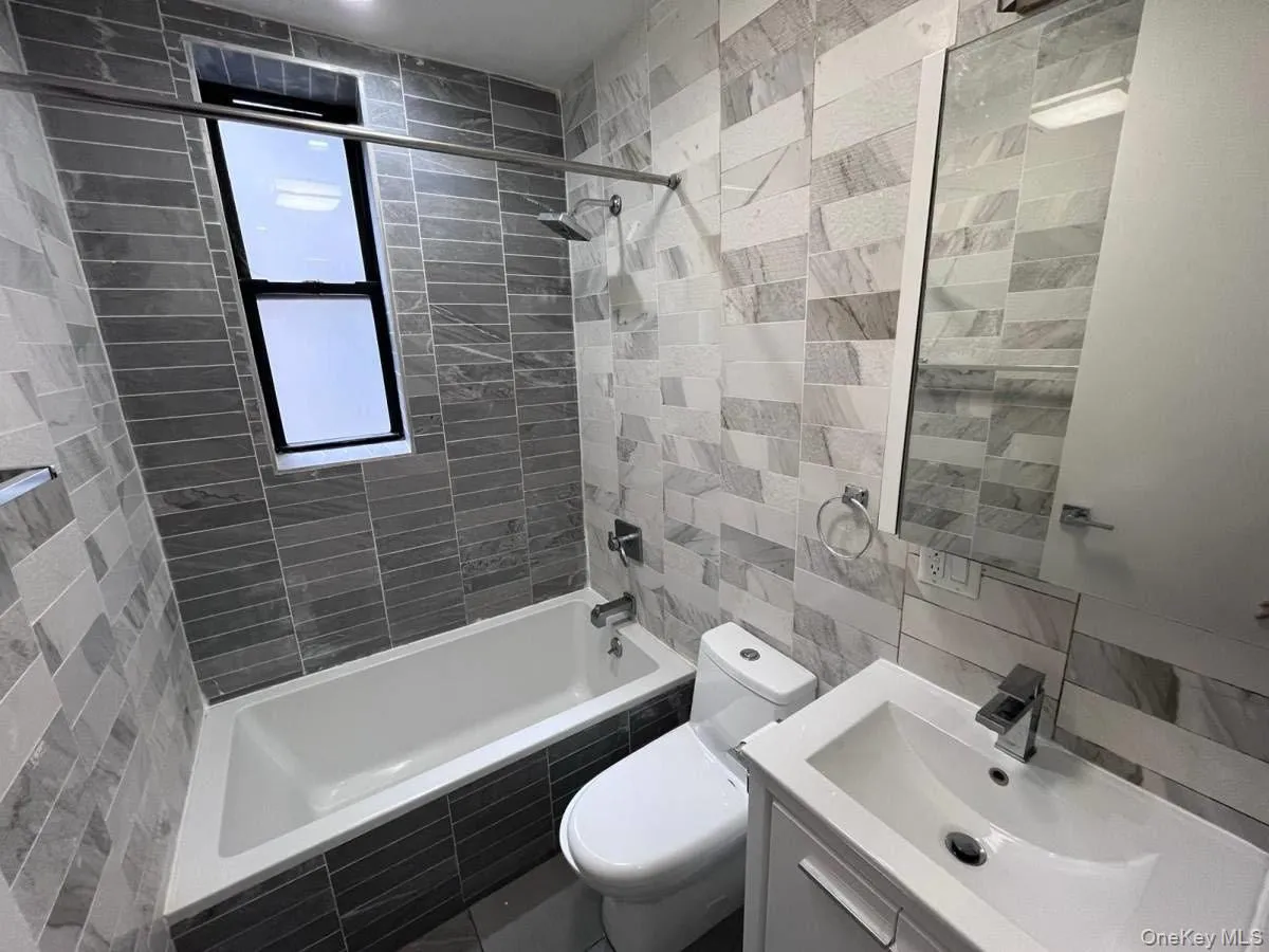 1782 Bay Ridge Parkway, New York, NY, 1 Bedroom Bedrooms, 3 Room Rooms,1 BathroomBathrooms,Residential Lease,For Rent,Bay Ridge,0,1061382 1782 Bay Ridge Parkway, New York, NY, 1 Bedroom Bedrooms, 3 Room Rooms,1 BathroomBathrooms,Residential Lease,For Rent,Bay Ridge,0,1061382