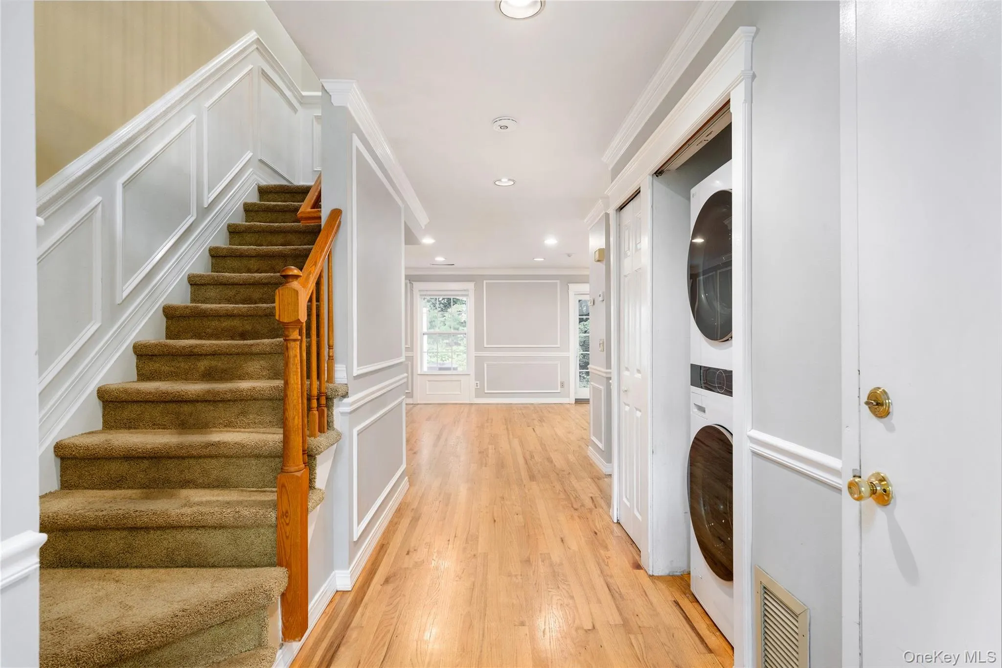 702 Sara Circle, Brookhaven, NY, 2 Bedroom Bedrooms, 5 Room Rooms,2 BathroomBathrooms,Residential Lease,For Rent,Sara,0,1061393 702 Sara Circle, Brookhaven, NY, 2 Bedroom Bedrooms, 5 Room Rooms,2 BathroomBathrooms,Residential Lease,For Rent,Sara,0,1061393