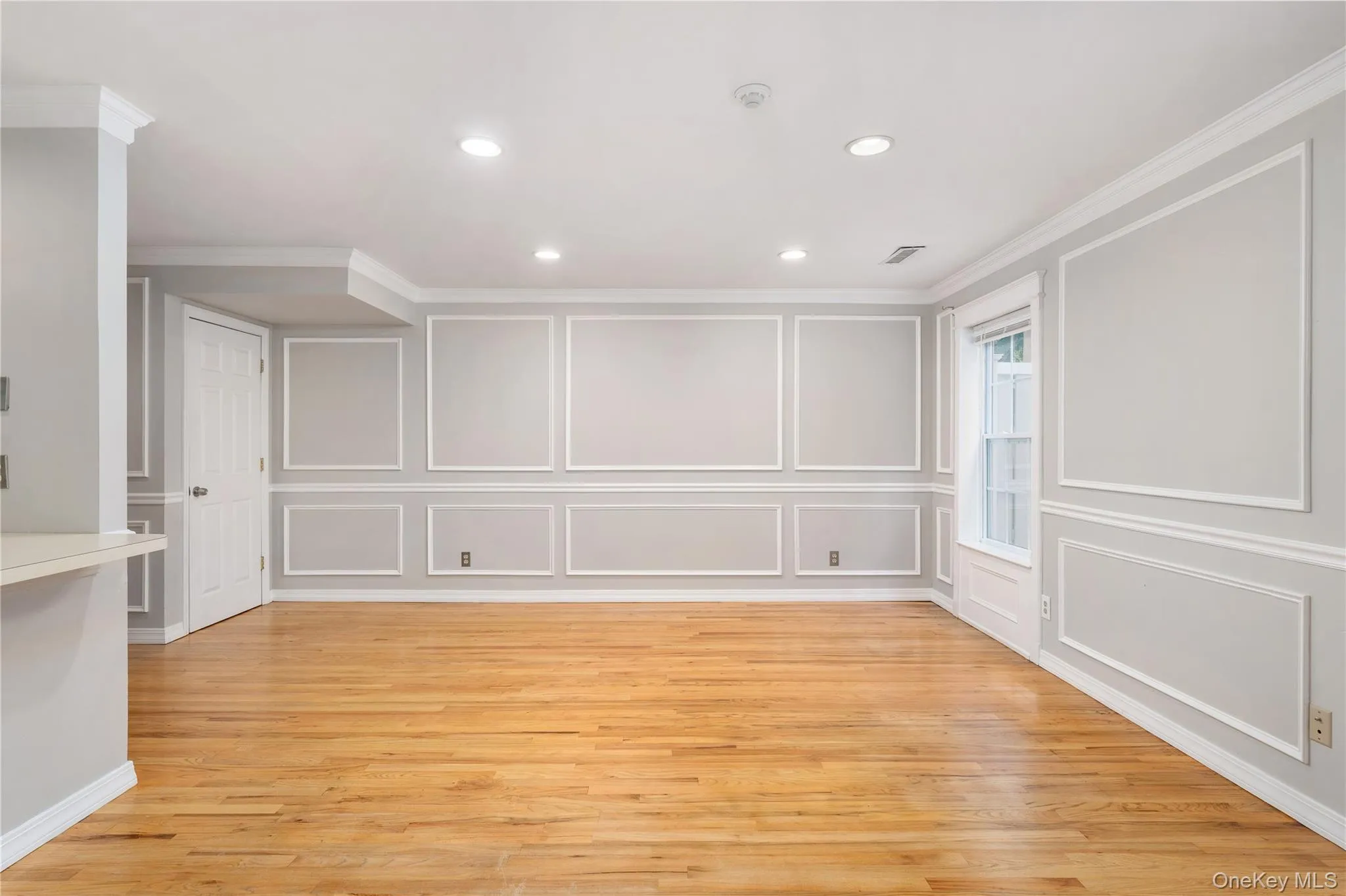 702 Sara Circle, Brookhaven, NY, 2 Bedroom Bedrooms, 5 Room Rooms,2 BathroomBathrooms,Residential Lease,For Rent,Sara,0,1061393 702 Sara Circle, Brookhaven, NY, 2 Bedroom Bedrooms, 5 Room Rooms,2 BathroomBathrooms,Residential Lease,For Rent,Sara,0,1061393