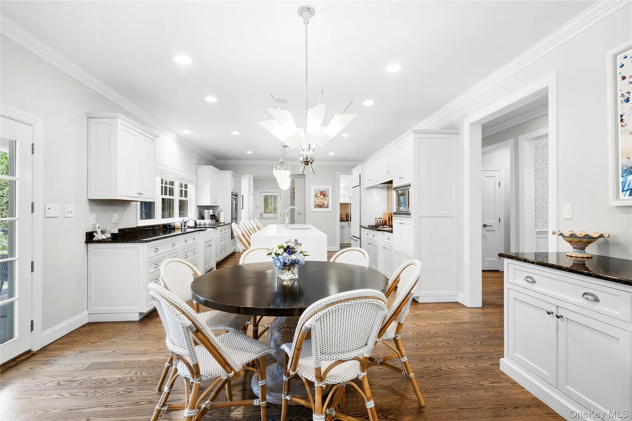 19 Old Meadow Bend, Southampton, New York 11978