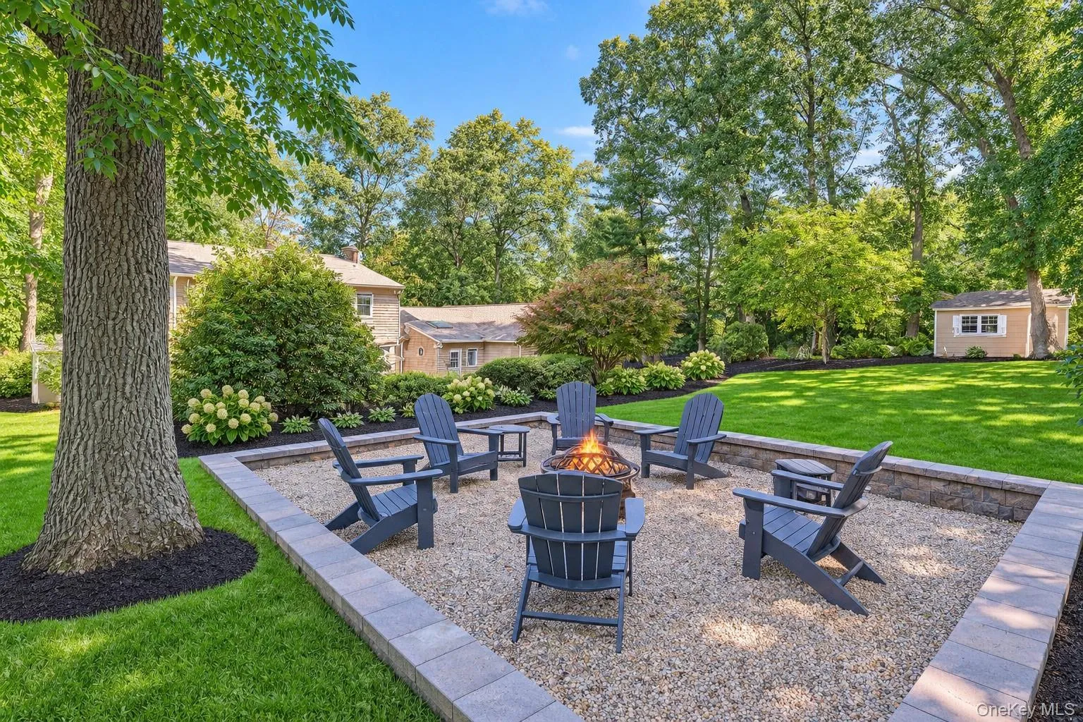 Large Private Yard! Large Private Yard!