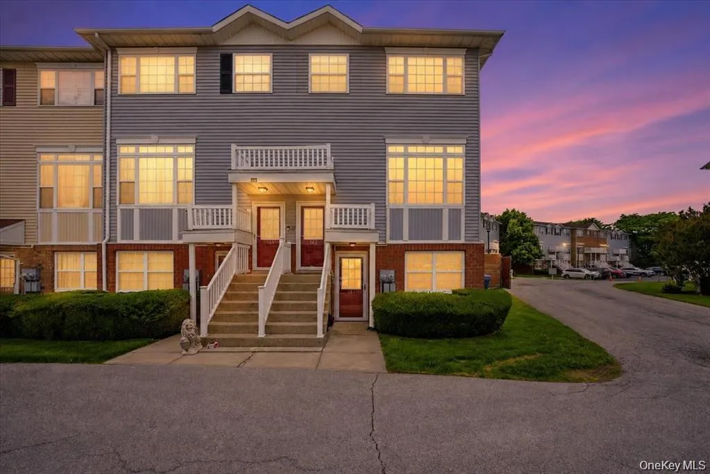 163 Surf Drive, New York, NY, 3 Bedrooms Bedrooms, 6 Rooms Rooms,2 BathroomsBathrooms,Residential,For Rent,Surf,0,1061416 163 Surf Drive, New York, NY, 3 Bedrooms Bedrooms, 6 Rooms Rooms,2 BathroomsBathrooms,Residential,For Rent,Surf,0,1061416
