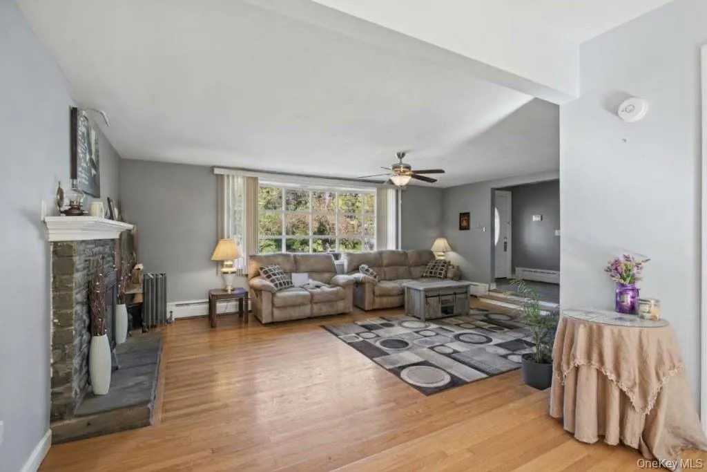 97 Meadow Hill Road, Newburgh (town), NY, 3 Bedrooms Bedrooms, 9 Rooms Rooms,2 BathroomsBathrooms,Residential,For Rent,Meadow Hill,0,1061419 97 Meadow Hill Road, Newburgh (town), NY, 3 Bedrooms Bedrooms, 9 Rooms Rooms,2 BathroomsBathrooms,Residential,For Rent,Meadow Hill,0,1061419