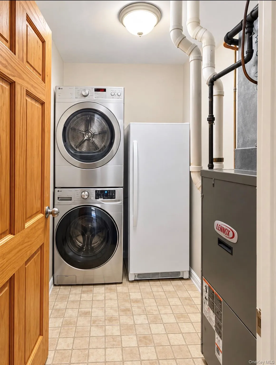 2 Park Place, Newburgh (city), NY, 2 Bedrooms Bedrooms, 5 Rooms Rooms,2 BathroomsBathrooms,Residential,For Rent,Park,0,1061420 2 Park Place, Newburgh (city), NY, 2 Bedrooms Bedrooms, 5 Rooms Rooms,2 BathroomsBathrooms,Residential,For Rent,Park,0,1061420