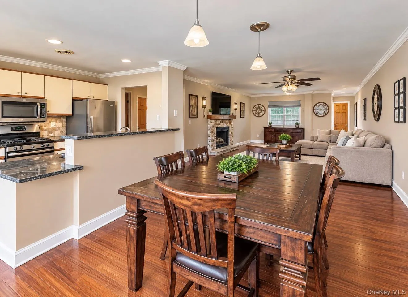 2 Park Place, Newburgh (city), NY, 2 Bedrooms Bedrooms, 5 Rooms Rooms,2 BathroomsBathrooms,Residential,For Rent,Park,0,1061420 2 Park Place, Newburgh (city), NY, 2 Bedrooms Bedrooms, 5 Rooms Rooms,2 BathroomsBathrooms,Residential,For Rent,Park,0,1061420