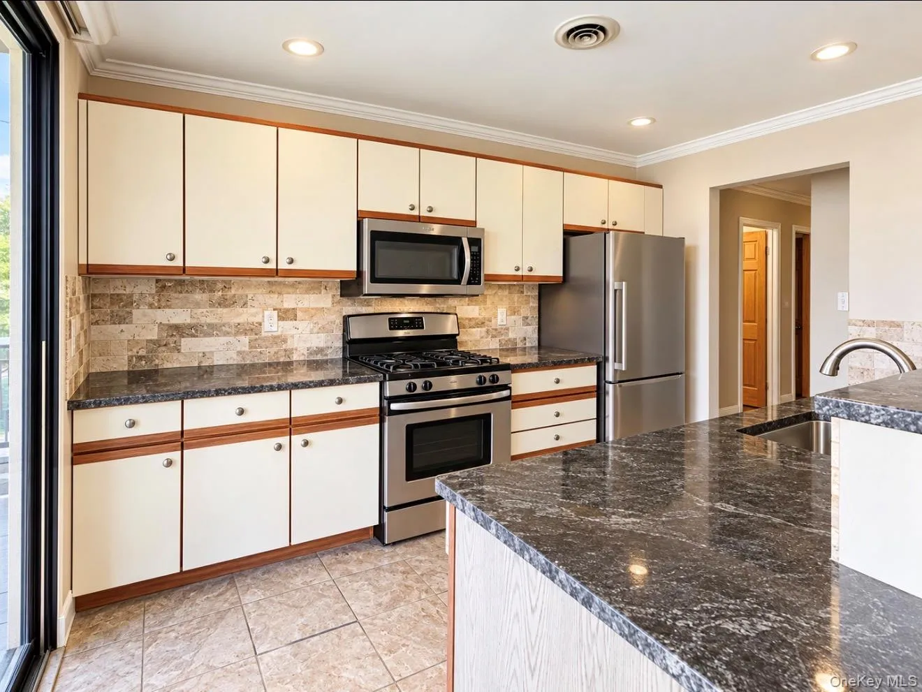 2 Park Place, Newburgh (city), NY, 2 Bedrooms Bedrooms, 5 Rooms Rooms,2 BathroomsBathrooms,Residential,For Rent,Park,0,1061420 2 Park Place, Newburgh (city), NY, 2 Bedrooms Bedrooms, 5 Rooms Rooms,2 BathroomsBathrooms,Residential,For Rent,Park,0,1061420