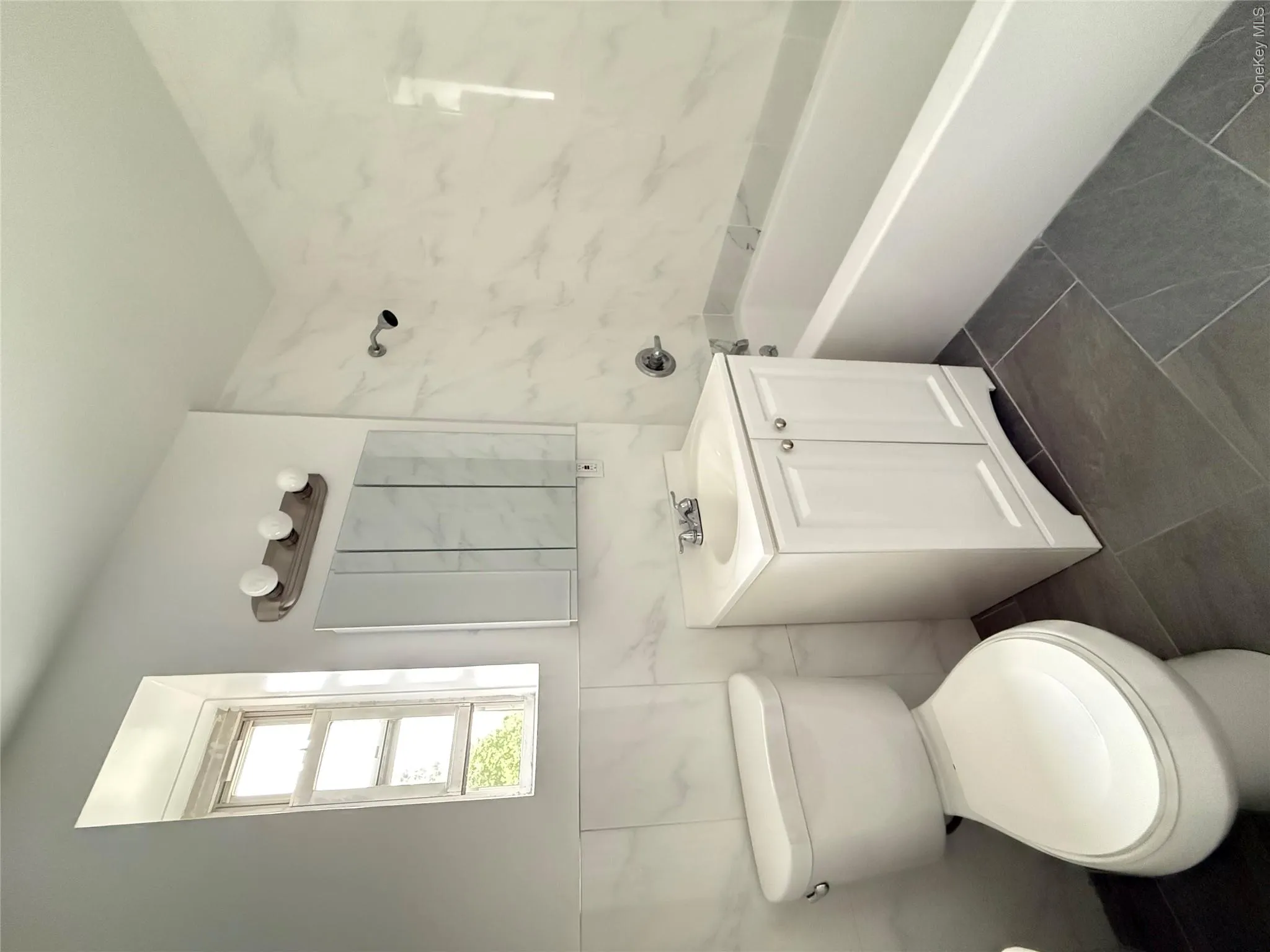 83-36 Beverly Road, New York, NY, 2 Room Rooms,1 BathroomBathrooms,Residential Lease,For Rent,Beverly,0,1061423 83-36 Beverly Road, New York, NY, 2 Room Rooms,1 BathroomBathrooms,Residential Lease,For Rent,Beverly,0,1061423