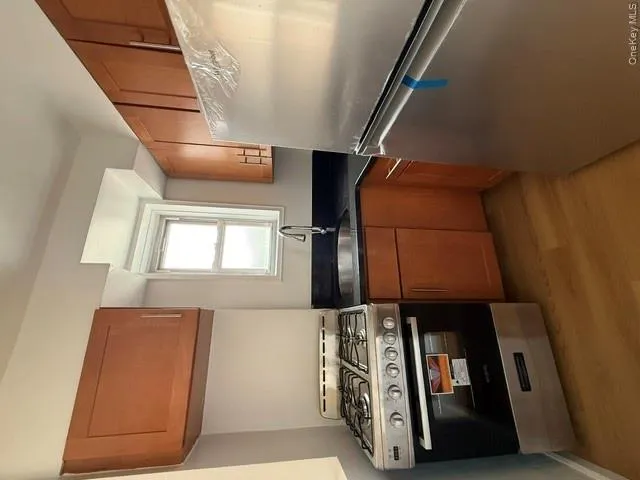 83-36 Beverly Road, New York, NY, 2 Room Rooms,1 BathroomBathrooms,Residential Lease,For Rent,Beverly,0,1061423 83-36 Beverly Road, New York, NY, 2 Room Rooms,1 BathroomBathrooms,Residential Lease,For Rent,Beverly,0,1061423