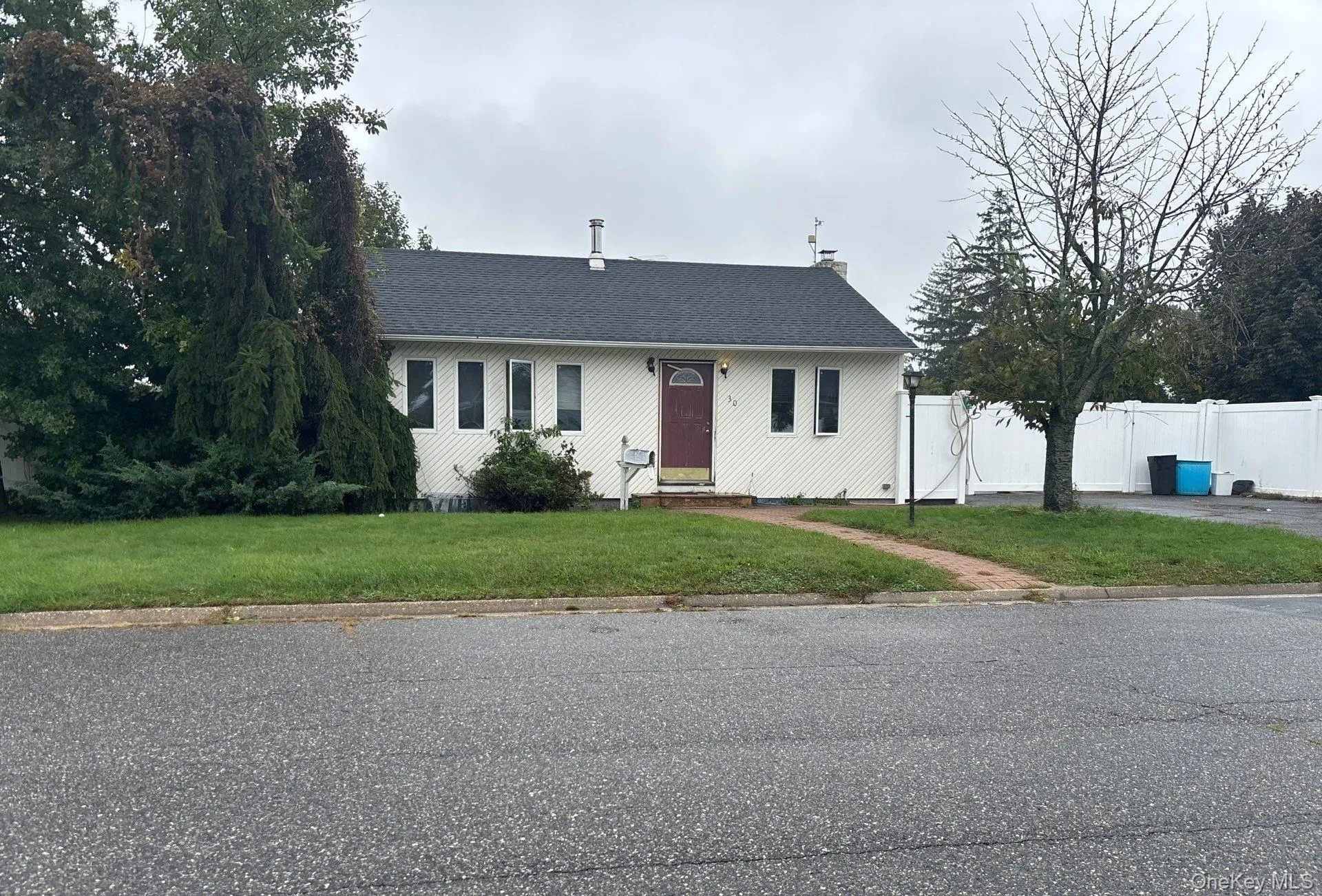 30 Jenkins Avenue, Babylon, NY, 2 Bedrooms Bedrooms, 4 Rooms Rooms,1 BathroomBathrooms,Residential,For Rent,Jenkins,0,1061428 30 Jenkins Avenue, Babylon, NY, 2 Bedrooms Bedrooms, 4 Rooms Rooms,1 BathroomBathrooms,Residential,For Rent,Jenkins,0,1061428