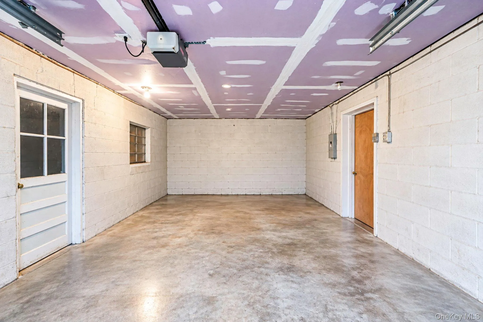 414 Avalon Place, Hempstead, NY, 5 Bedrooms Bedrooms, 12 Rooms Rooms,2 BathroomsBathrooms,Residential,For Rent,Avalon,0,1061435 414 Avalon Place, Hempstead, NY, 5 Bedrooms Bedrooms, 12 Rooms Rooms,2 BathroomsBathrooms,Residential,For Rent,Avalon,0,1061435