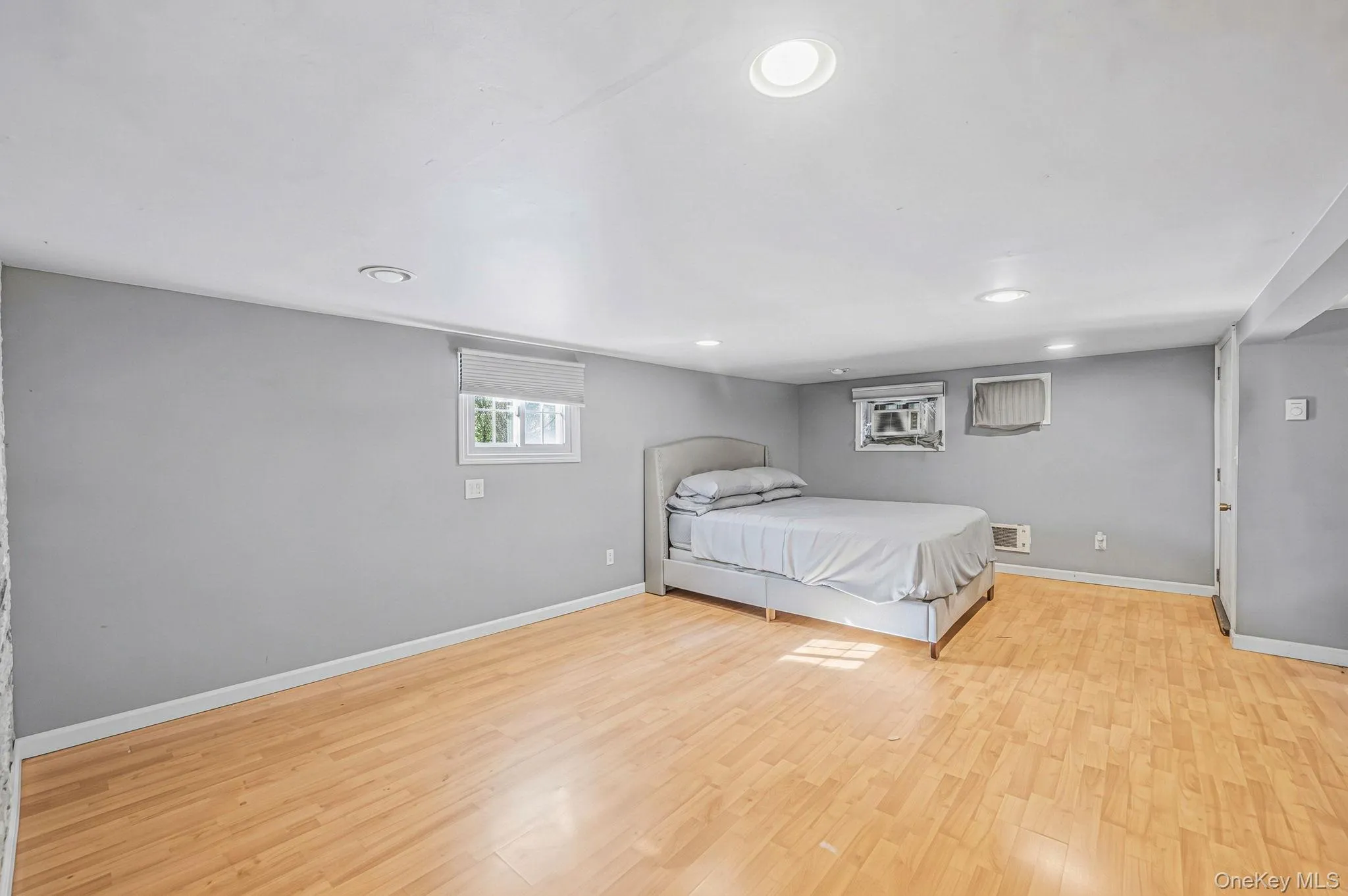 414 Avalon Place, Hempstead, NY, 5 Bedrooms Bedrooms, 12 Rooms Rooms,2 BathroomsBathrooms,Residential,For Rent,Avalon,0,1061435 414 Avalon Place, Hempstead, NY, 5 Bedrooms Bedrooms, 12 Rooms Rooms,2 BathroomsBathrooms,Residential,For Rent,Avalon,0,1061435