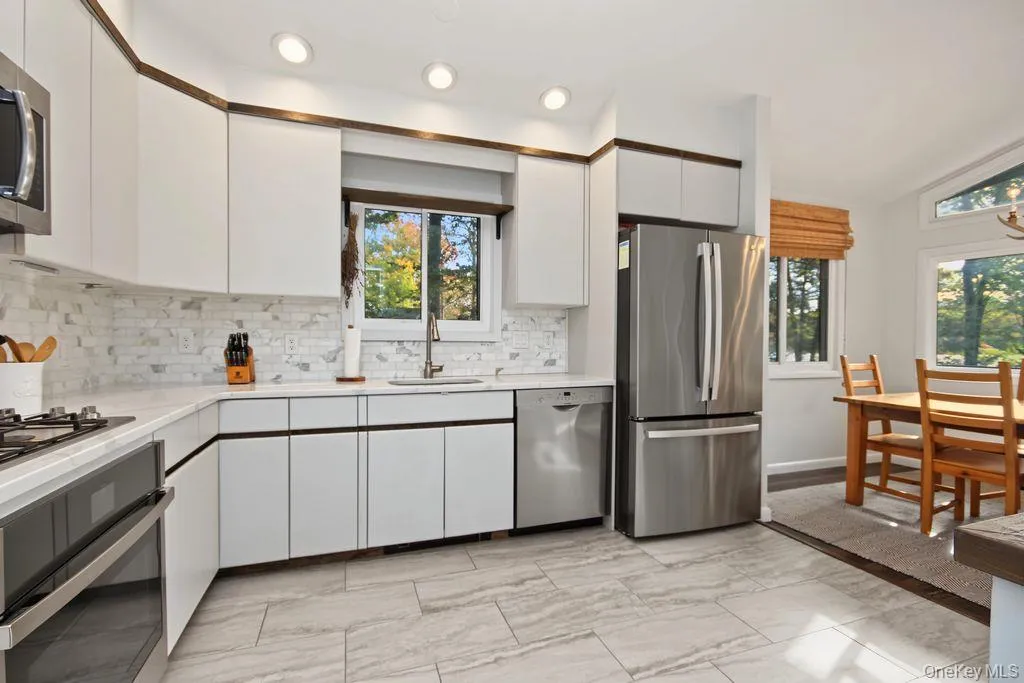 123 Lake Shore Drive, Thompson, NY, 4 Bedrooms Bedrooms, 7 Rooms Rooms,3 BathroomsBathrooms,Residential,For Rent,Lake Shore,0,1061436 123 Lake Shore Drive, Thompson, NY, 4 Bedrooms Bedrooms, 7 Rooms Rooms,3 BathroomsBathrooms,Residential,For Rent,Lake Shore,0,1061436