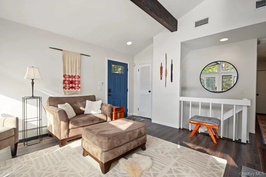 123 Lake Shore Drive, Thompson, NY, 4 Bedrooms Bedrooms, 7 Rooms Rooms,3 BathroomsBathrooms,Residential,For Rent,Lake Shore,0,1061436 123 Lake Shore Drive, Thompson, NY, 4 Bedrooms Bedrooms, 7 Rooms Rooms,3 BathroomsBathrooms,Residential,For Rent,Lake Shore,0,1061436