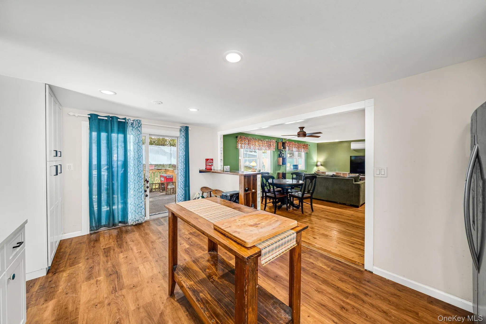 12 Mountain Street, Brookhaven, NY, 3 Bedrooms Bedrooms, 9 Rooms Rooms,2 BathroomsBathrooms,Residential,For Rent,Mountain,0,1061438 12 Mountain Street, Brookhaven, NY, 3 Bedrooms Bedrooms, 9 Rooms Rooms,2 BathroomsBathrooms,Residential,For Rent,Mountain,0,1061438