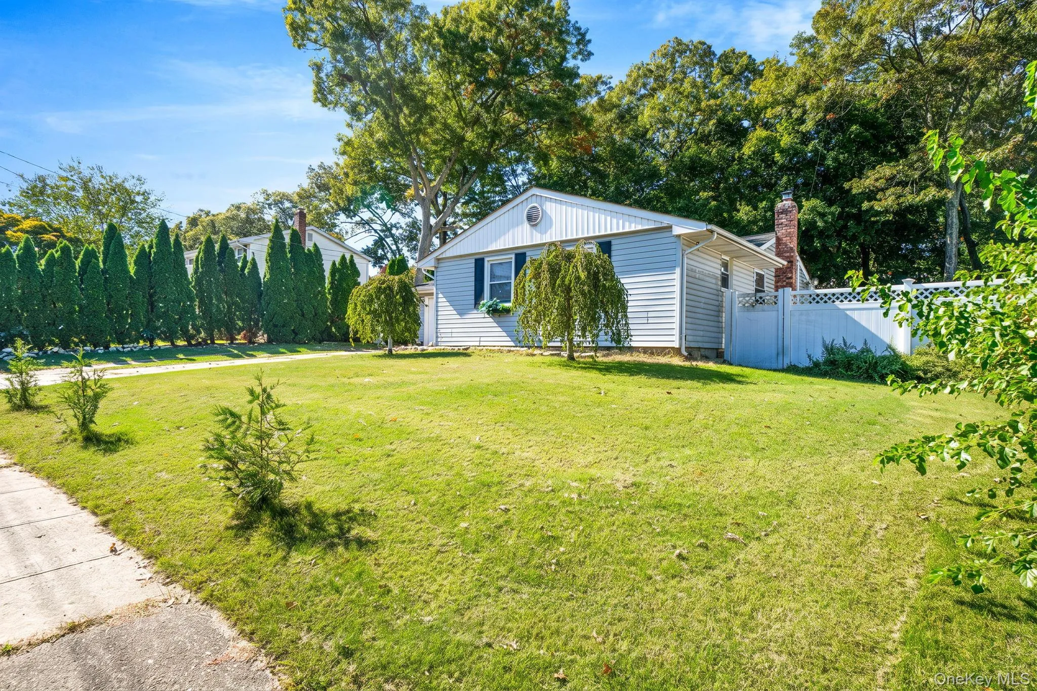 12 Mountain Street, Brookhaven, NY, 3 Bedrooms Bedrooms, 9 Rooms Rooms,2 BathroomsBathrooms,Residential,For Rent,Mountain,0,1061438 12 Mountain Street, Brookhaven, NY, 3 Bedrooms Bedrooms, 9 Rooms Rooms,2 BathroomsBathrooms,Residential,For Rent,Mountain,0,1061438