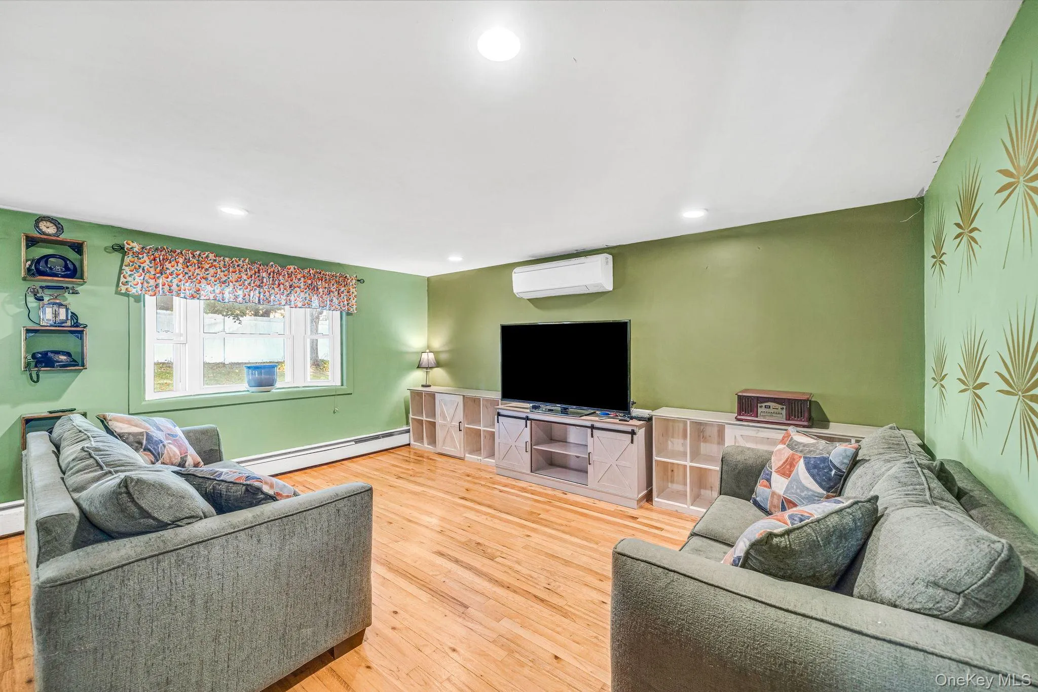 12 Mountain Street, Brookhaven, NY, 3 Bedrooms Bedrooms, 9 Rooms Rooms,2 BathroomsBathrooms,Residential,For Rent,Mountain,0,1061438 12 Mountain Street, Brookhaven, NY, 3 Bedrooms Bedrooms, 9 Rooms Rooms,2 BathroomsBathrooms,Residential,For Rent,Mountain,0,1061438