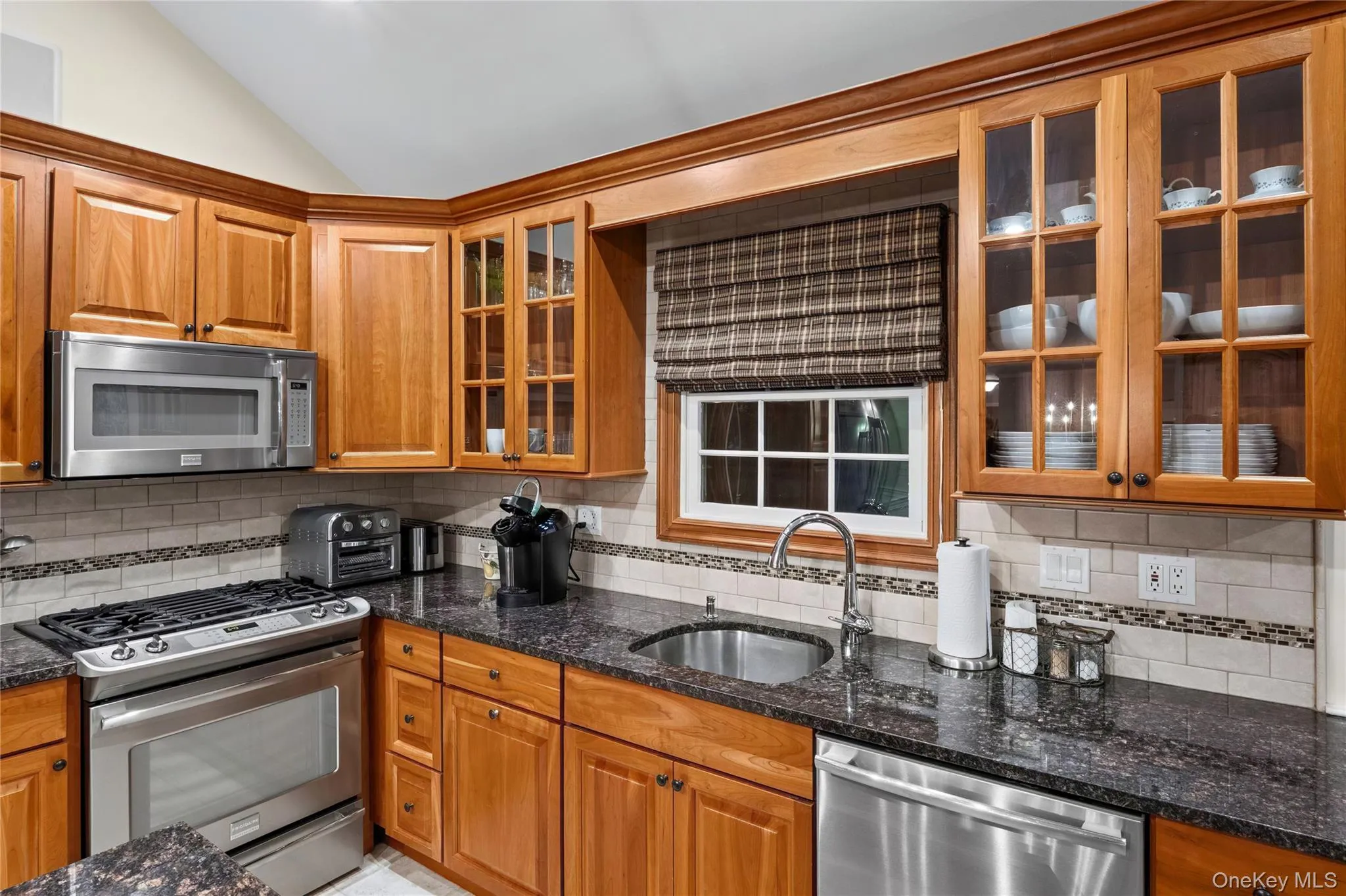 60 Nearwater Avenue, Oyster Bay, NY, 3 Bedrooms Bedrooms, 8 Rooms Rooms,2 BathroomsBathrooms,Residential,For Rent,Nearwater,0,1061440 60 Nearwater Avenue, Oyster Bay, NY, 3 Bedrooms Bedrooms, 8 Rooms Rooms,2 BathroomsBathrooms,Residential,For Rent,Nearwater,0,1061440