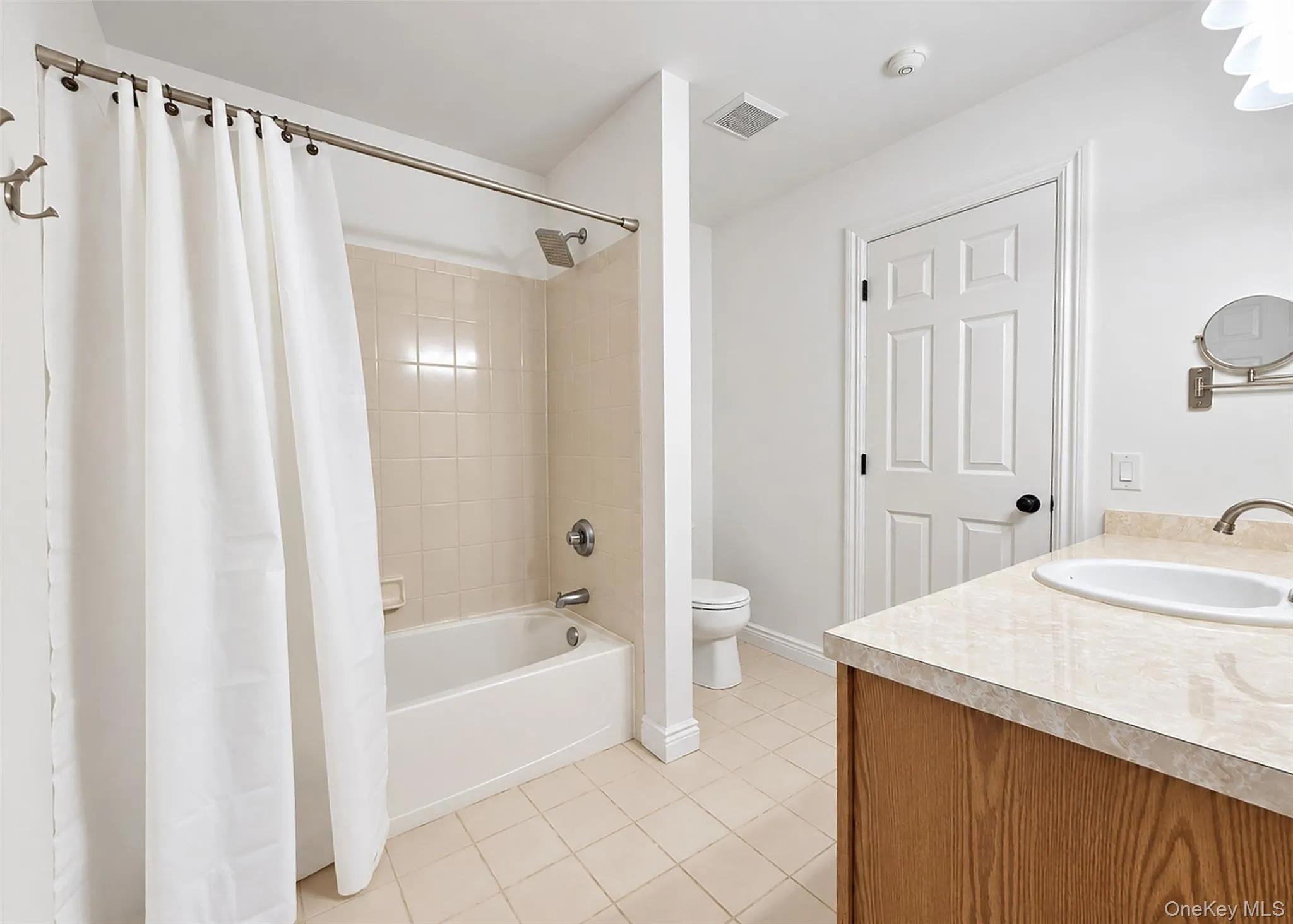 210 Kettles Lane, Brookhaven, NY, 3 Bedrooms Bedrooms, 6 Rooms Rooms,2 BathroomsBathrooms,Residential,For Rent,Kettles,0,1061445 210 Kettles Lane, Brookhaven, NY, 3 Bedrooms Bedrooms, 6 Rooms Rooms,2 BathroomsBathrooms,Residential,For Rent,Kettles,0,1061445