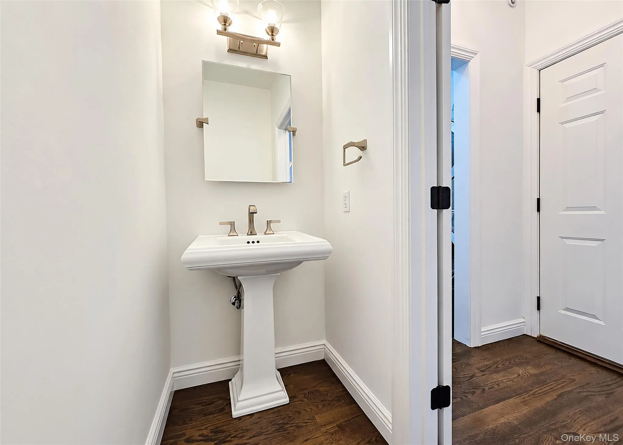 210 Kettles Lane, Brookhaven, NY, 3 Bedrooms Bedrooms, 6 Rooms Rooms,2 BathroomsBathrooms,Residential,For Rent,Kettles,0,1061445 210 Kettles Lane, Brookhaven, NY, 3 Bedrooms Bedrooms, 6 Rooms Rooms,2 BathroomsBathrooms,Residential,For Rent,Kettles,0,1061445