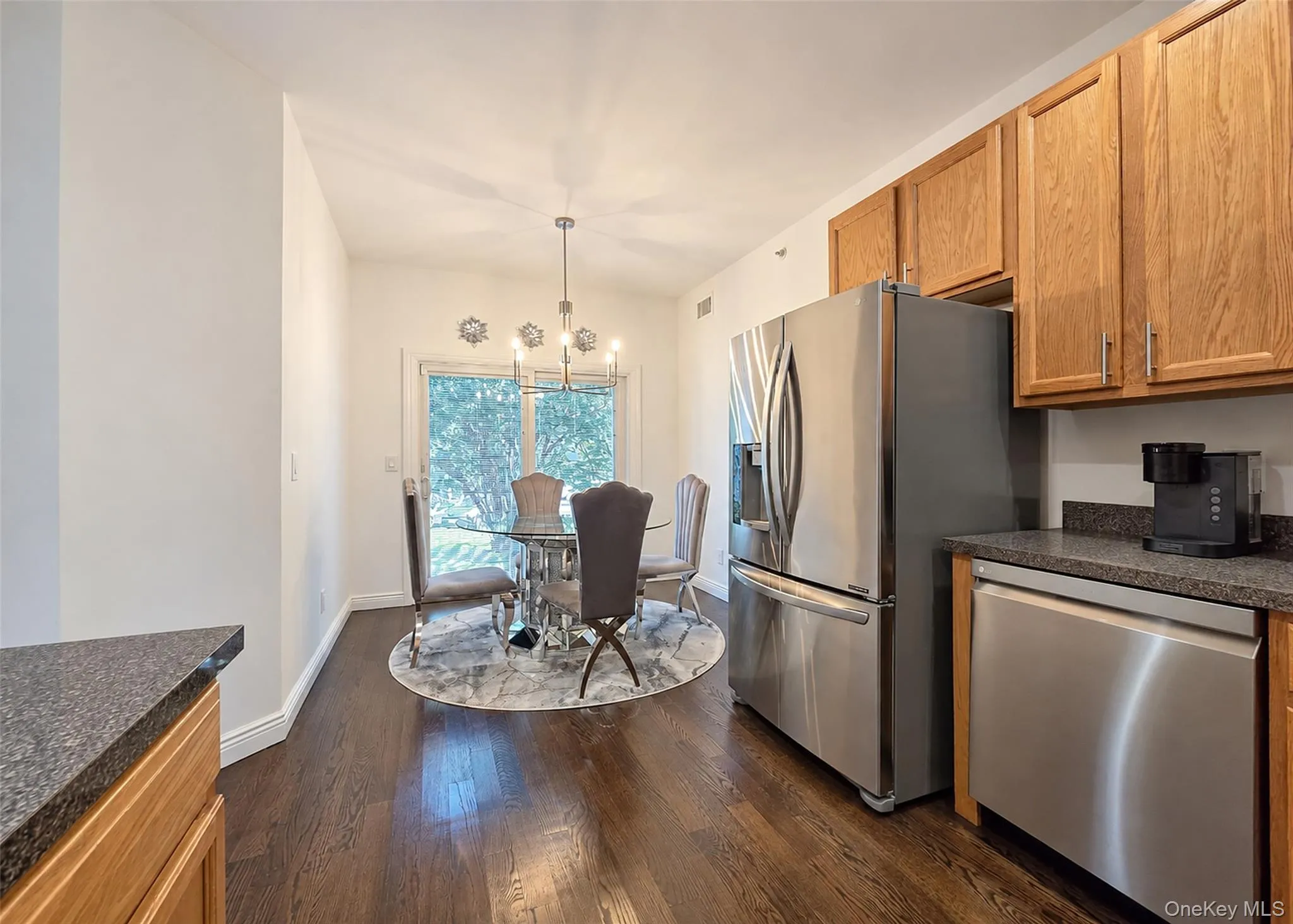 210 Kettles Lane, Brookhaven, NY, 3 Bedrooms Bedrooms, 6 Rooms Rooms,2 BathroomsBathrooms,Residential,For Rent,Kettles,0,1061445 210 Kettles Lane, Brookhaven, NY, 3 Bedrooms Bedrooms, 6 Rooms Rooms,2 BathroomsBathrooms,Residential,For Rent,Kettles,0,1061445