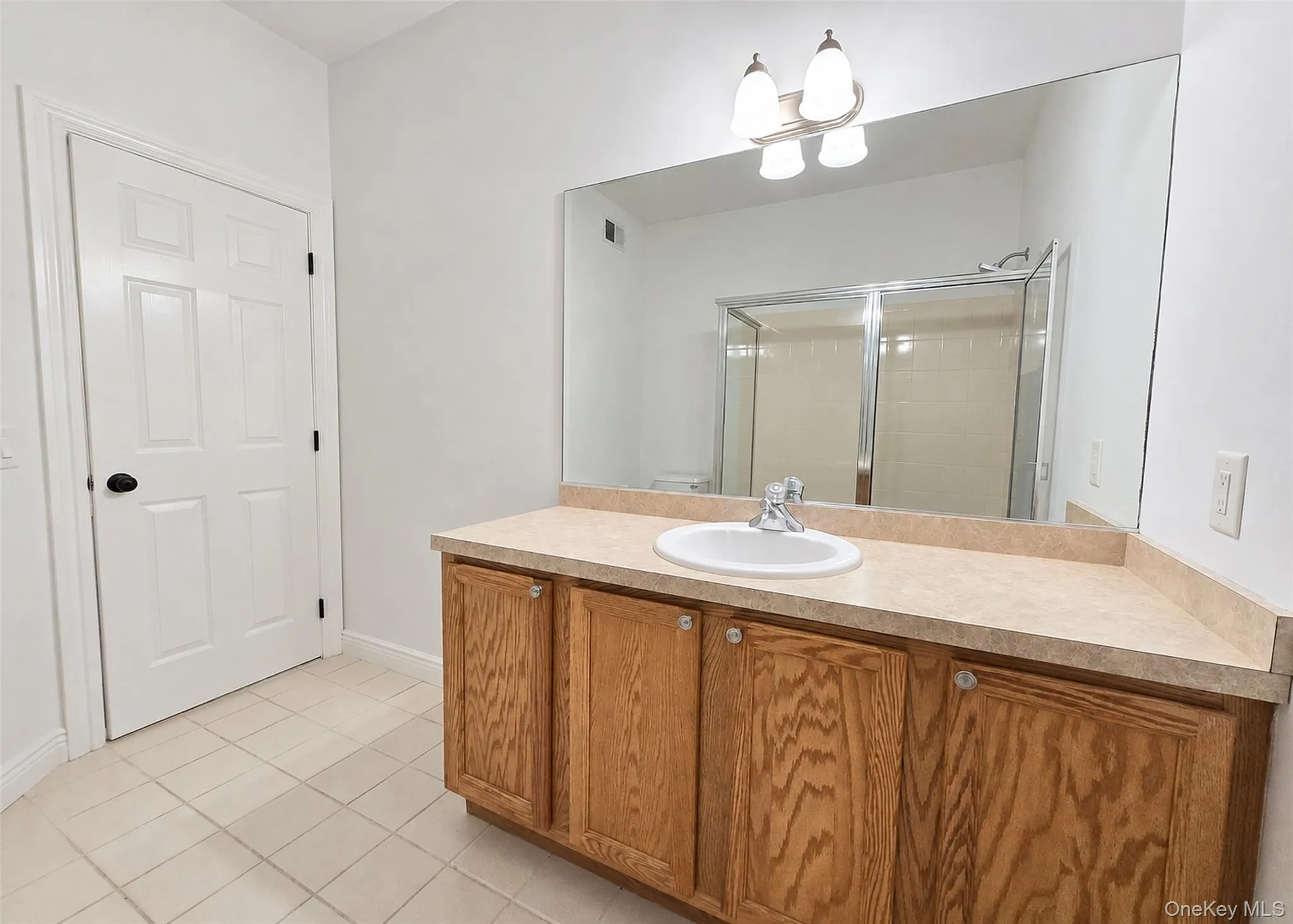 210 Kettles Lane, Brookhaven, NY, 3 Bedrooms Bedrooms, 6 Rooms Rooms,2 BathroomsBathrooms,Residential,For Rent,Kettles,0,1061445 210 Kettles Lane, Brookhaven, NY, 3 Bedrooms Bedrooms, 6 Rooms Rooms,2 BathroomsBathrooms,Residential,For Rent,Kettles,0,1061445
