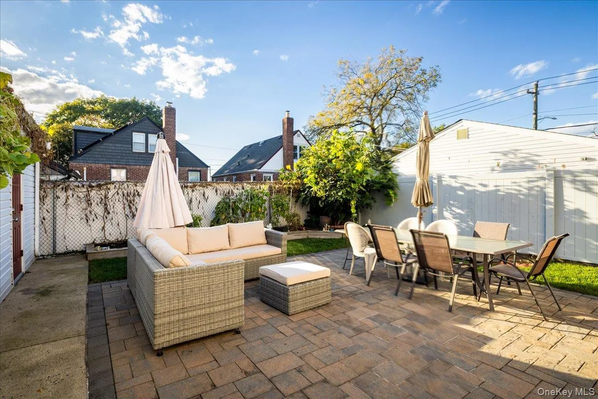 206 Grange Street, Hempstead, NY, 4 Bedrooms Bedrooms, 10 Rooms Rooms,2 BathroomsBathrooms,Residential,For Rent,Grange,0,1061458 206 Grange Street, Hempstead, NY, 4 Bedrooms Bedrooms, 10 Rooms Rooms,2 BathroomsBathrooms,Residential,For Rent,Grange,0,1061458
