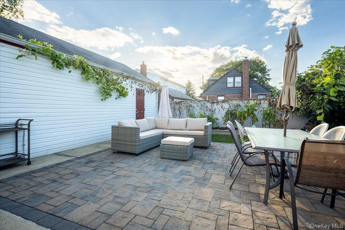 206 Grange Street, Hempstead, NY, 4 Bedrooms Bedrooms, 10 Rooms Rooms,2 BathroomsBathrooms,Residential,For Rent,Grange,0,1061458 206 Grange Street, Hempstead, NY, 4 Bedrooms Bedrooms, 10 Rooms Rooms,2 BathroomsBathrooms,Residential,For Rent,Grange,0,1061458