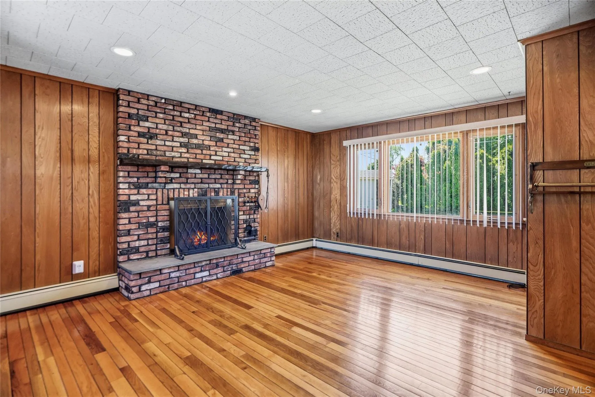 14 Harbor Lane, Oyster Bay, NY, 4 Bedroom Bedrooms, 8 Room Rooms,2 BathroomBathrooms,Residential Lease,For Rent,Harbor,0,1061460 14 Harbor Lane, Oyster Bay, NY, 4 Bedroom Bedrooms, 8 Room Rooms,2 BathroomBathrooms,Residential Lease,For Rent,Harbor,0,1061460