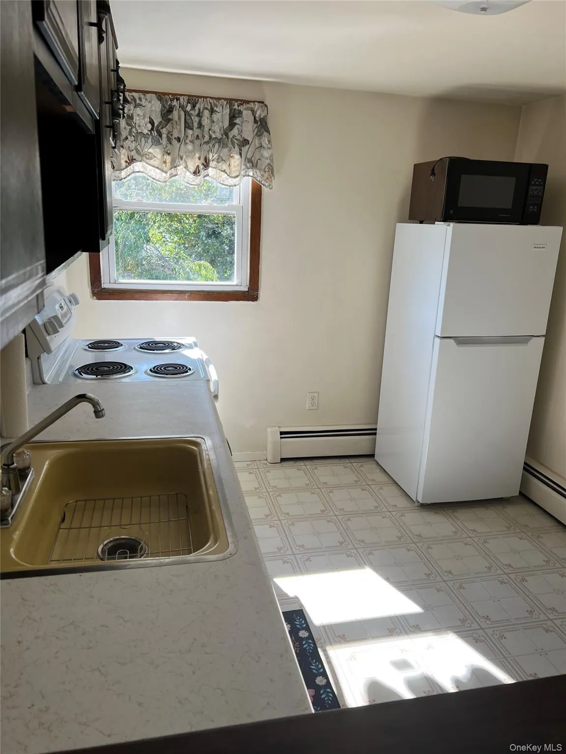 494 Old Country Road, Babylon, NY, 1 Bedroom Bedrooms, 4 Room Rooms,1 BathroomBathrooms,Residential Lease,For Rent,Old Country,0,1061462 494 Old Country Road, Babylon, NY, 1 Bedroom Bedrooms, 4 Room Rooms,1 BathroomBathrooms,Residential Lease,For Rent,Old Country,0,1061462