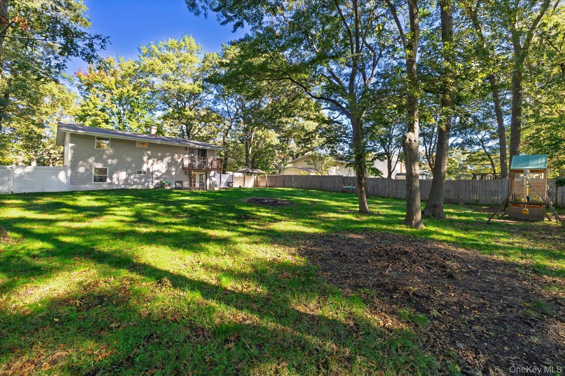 32 Lodge Lane, Brookhaven, NY, 4 Bedrooms Bedrooms, 7 Rooms Rooms,1 BathroomBathrooms,Residential,For Rent,Lodge,0,1061463 32 Lodge Lane, Brookhaven, NY, 4 Bedrooms Bedrooms, 7 Rooms Rooms,1 BathroomBathrooms,Residential,For Rent,Lodge,0,1061463