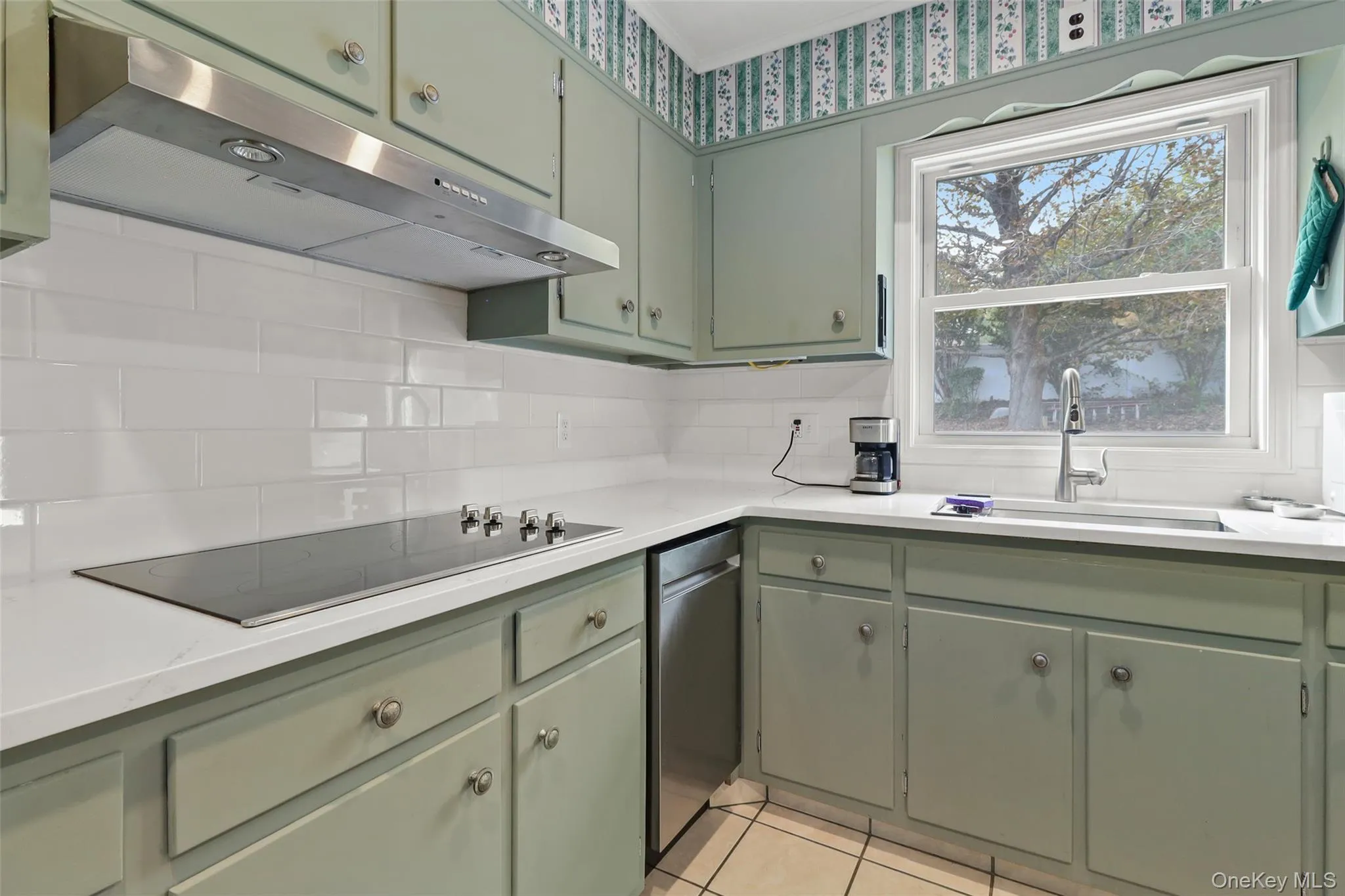 Kitchen with white subway tile backsplash Kitchen with white subway tile backsplash