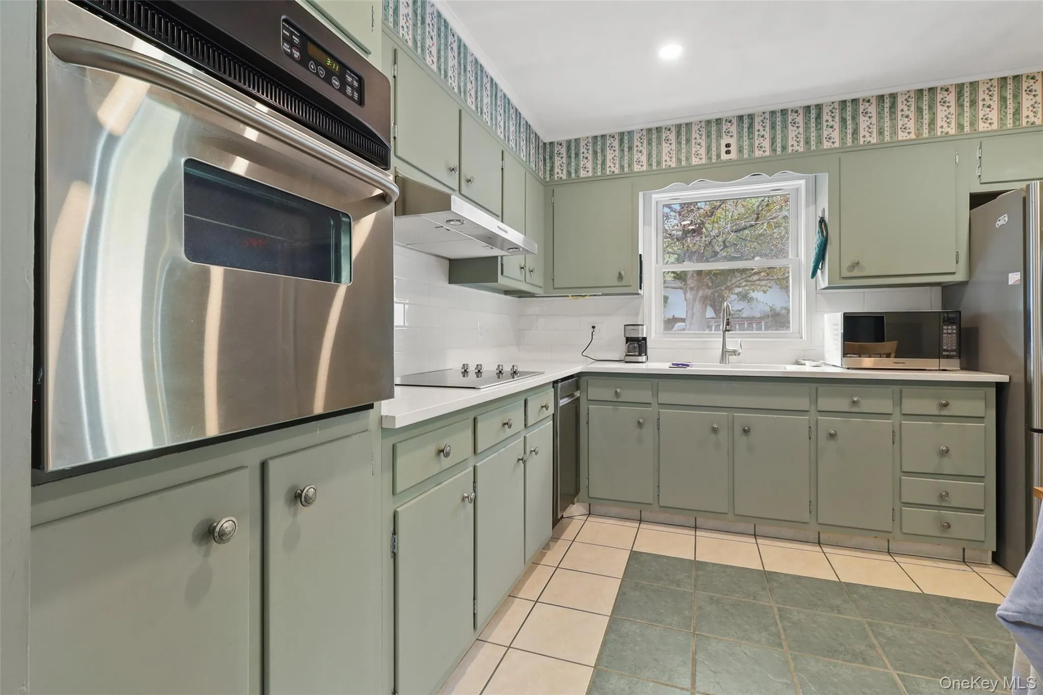 Kitchen with stainless steel appliances Kitchen with stainless steel appliances