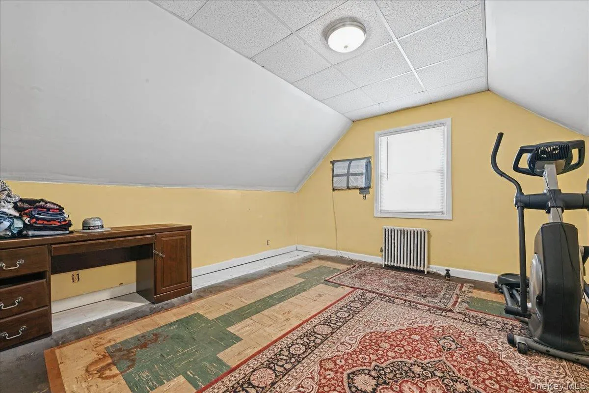 121 Norman Street, North Hempstead, NY, 4 Bedrooms Bedrooms, 7 Rooms Rooms,2 BathroomsBathrooms,Residential,For Rent,Norman,0,1061474 121 Norman Street, North Hempstead, NY, 4 Bedrooms Bedrooms, 7 Rooms Rooms,2 BathroomsBathrooms,Residential,For Rent,Norman,0,1061474