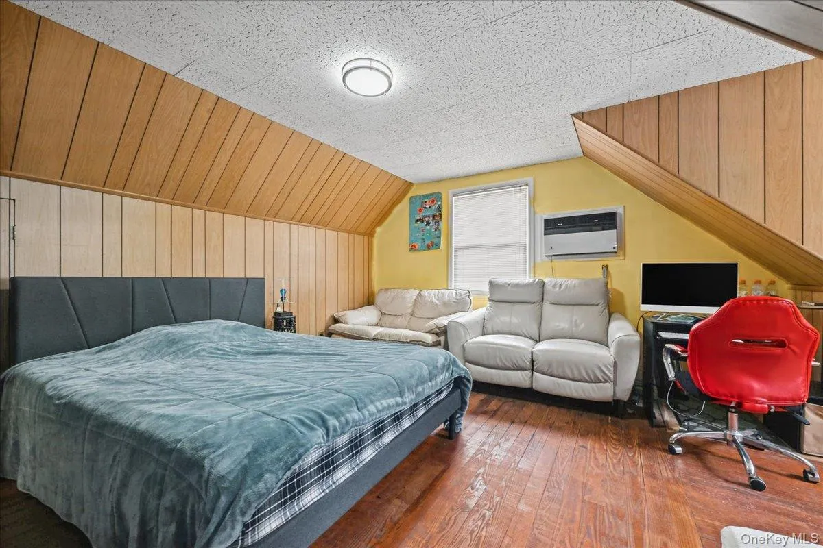 121 Norman Street, North Hempstead, NY, 4 Bedrooms Bedrooms, 7 Rooms Rooms,2 BathroomsBathrooms,Residential,For Rent,Norman,0,1061474 121 Norman Street, North Hempstead, NY, 4 Bedrooms Bedrooms, 7 Rooms Rooms,2 BathroomsBathrooms,Residential,For Rent,Norman,0,1061474