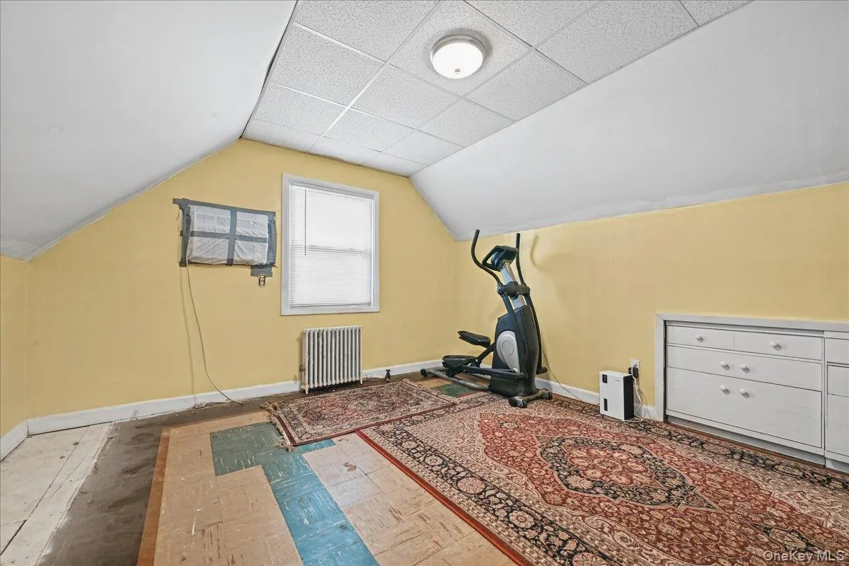 121 Norman Street, North Hempstead, NY, 4 Bedrooms Bedrooms, 7 Rooms Rooms,2 BathroomsBathrooms,Residential,For Rent,Norman,0,1061474 121 Norman Street, North Hempstead, NY, 4 Bedrooms Bedrooms, 7 Rooms Rooms,2 BathroomsBathrooms,Residential,For Rent,Norman,0,1061474