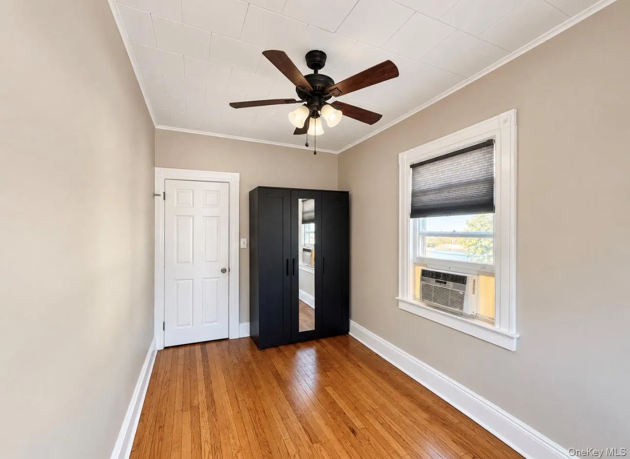 75-05 60th Place, New York, NY, 3 Bedroom Bedrooms, 5 Room Rooms,1 BathroomBathrooms,Residential Lease,For Rent,60th,0,1061475 75-05 60th Place, New York, NY, 3 Bedroom Bedrooms, 5 Room Rooms,1 BathroomBathrooms,Residential Lease,For Rent,60th,0,1061475
