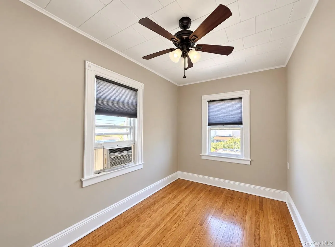 75-05 60th Place, New York, NY, 3 Bedroom Bedrooms, 5 Room Rooms,1 BathroomBathrooms,Residential Lease,For Rent,60th,0,1061475 75-05 60th Place, New York, NY, 3 Bedroom Bedrooms, 5 Room Rooms,1 BathroomBathrooms,Residential Lease,For Rent,60th,0,1061475