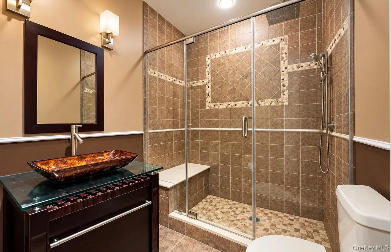 75-05 60th Place, New York, NY, 3 Bedroom Bedrooms, 5 Room Rooms,1 BathroomBathrooms,Residential Lease,For Rent,60th,0,1061475 75-05 60th Place, New York, NY, 3 Bedroom Bedrooms, 5 Room Rooms,1 BathroomBathrooms,Residential Lease,For Rent,60th,0,1061475