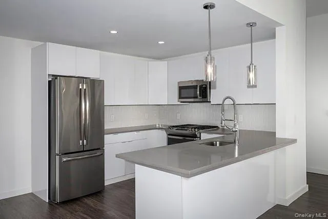 116 Searing Avenue, North Hempstead, NY, 2 Bedroom Bedrooms, 5 Room Rooms,2 BathroomBathrooms,Residential Lease,For Rent,Searing,0,1061487 116 Searing Avenue, North Hempstead, NY, 2 Bedroom Bedrooms, 5 Room Rooms,2 BathroomBathrooms,Residential Lease,For Rent,Searing,0,1061487