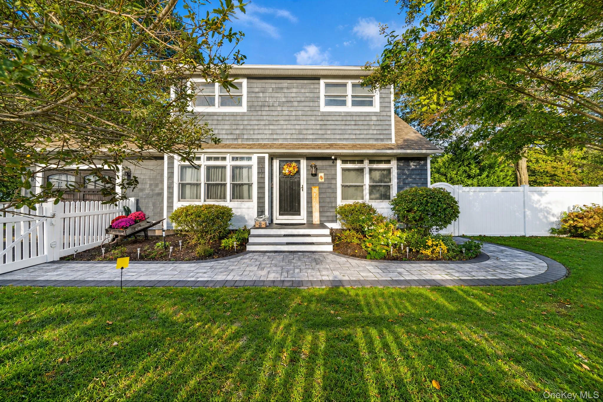 517 Waverly Avenue, Brookhaven, NY, 3 Bedrooms Bedrooms, 11 Rooms Rooms,2 BathroomsBathrooms,Residential,For Rent,Waverly,0,1061491 517 Waverly Avenue, Brookhaven, NY, 3 Bedrooms Bedrooms, 11 Rooms Rooms,2 BathroomsBathrooms,Residential,For Rent,Waverly,0,1061491
