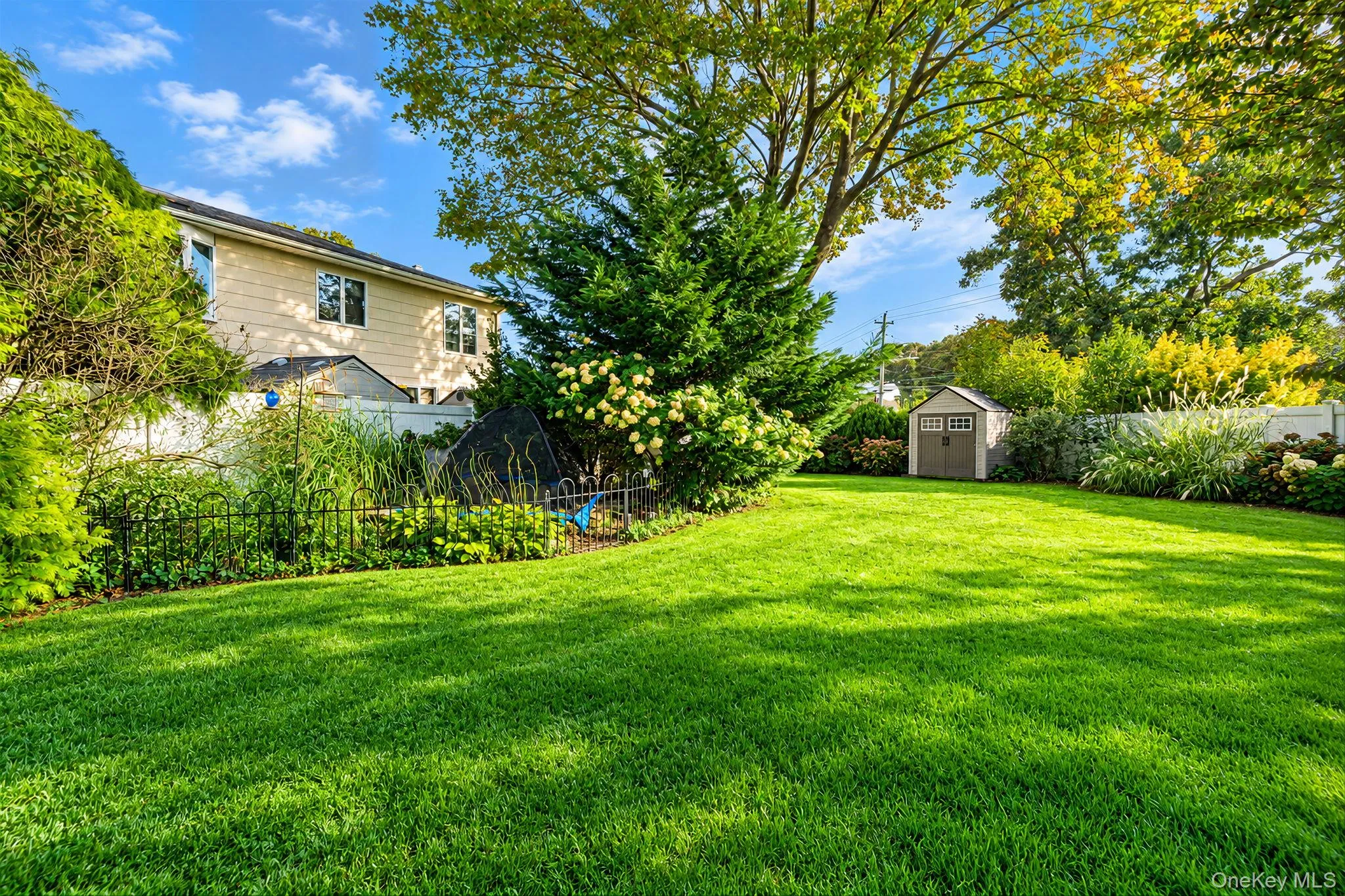 517 Waverly Avenue, Brookhaven, NY, 3 Bedrooms Bedrooms, 11 Rooms Rooms,2 BathroomsBathrooms,Residential,For Rent,Waverly,0,1061491 517 Waverly Avenue, Brookhaven, NY, 3 Bedrooms Bedrooms, 11 Rooms Rooms,2 BathroomsBathrooms,Residential,For Rent,Waverly,0,1061491