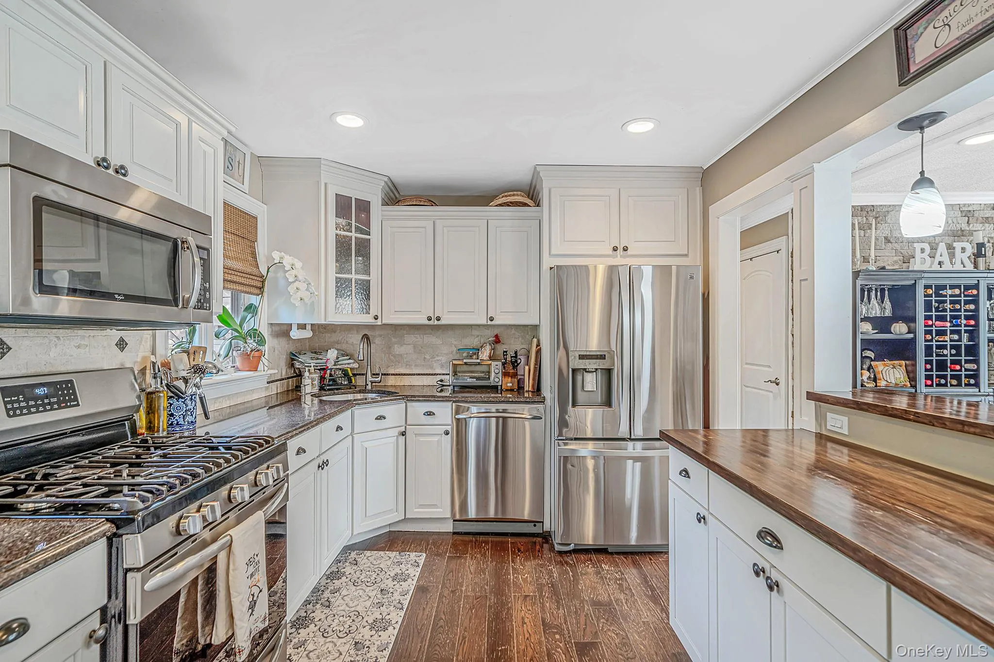 517 Waverly Avenue, Brookhaven, NY, 3 Bedrooms Bedrooms, 11 Rooms Rooms,2 BathroomsBathrooms,Residential,For Rent,Waverly,0,1061491 517 Waverly Avenue, Brookhaven, NY, 3 Bedrooms Bedrooms, 11 Rooms Rooms,2 BathroomsBathrooms,Residential,For Rent,Waverly,0,1061491