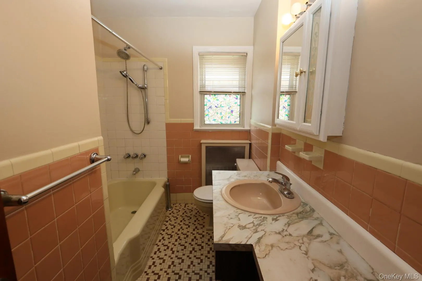 492 4th Street, Hempstead, NY, 2 Bedrooms Bedrooms, 5 Rooms Rooms,1 BathroomBathrooms,Residential Lease,For Rent,4th,0,1061494 492 4th Street, Hempstead, NY, 2 Bedrooms Bedrooms, 5 Rooms Rooms,1 BathroomBathrooms,Residential Lease,For Rent,4th,0,1061494