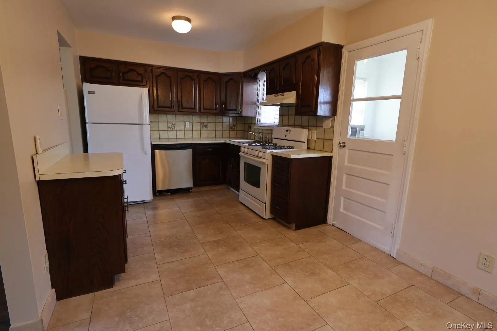 492 4th Street, Hempstead, NY, 2 Bedrooms Bedrooms, 5 Rooms Rooms,1 BathroomBathrooms,Residential Lease,For Rent,4th,0,1061494 492 4th Street, Hempstead, NY, 2 Bedrooms Bedrooms, 5 Rooms Rooms,1 BathroomBathrooms,Residential Lease,For Rent,4th,0,1061494