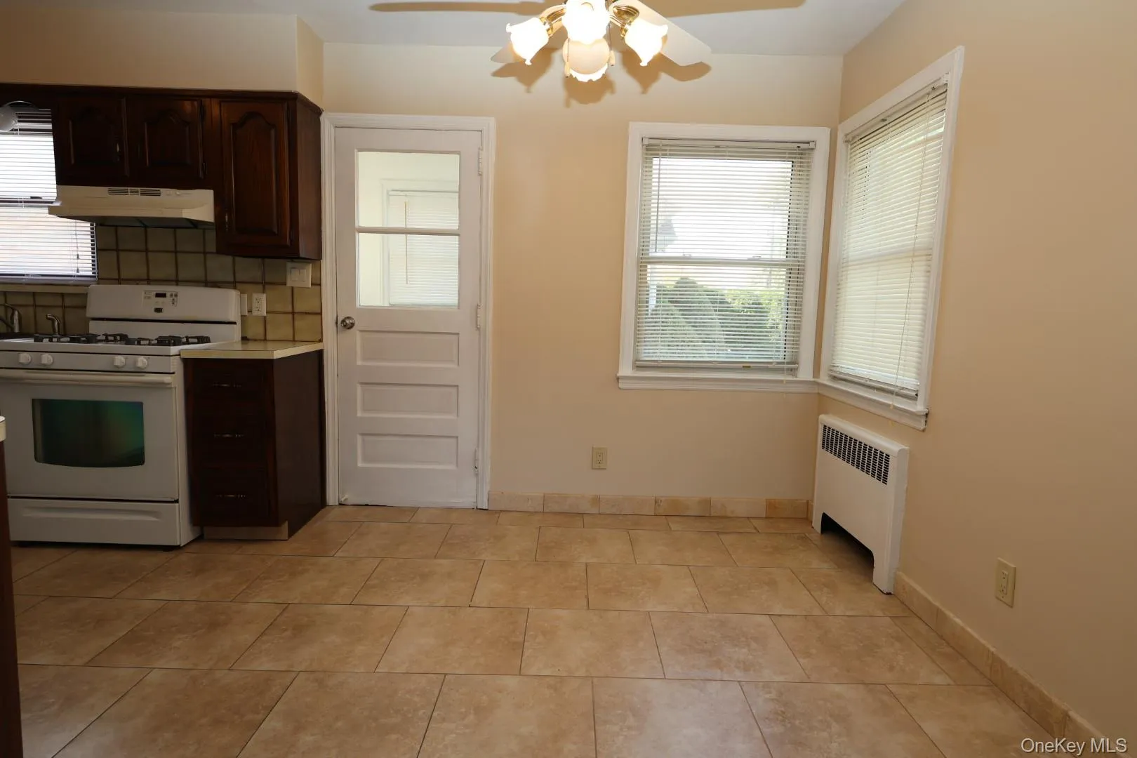 492 4th Street, Hempstead, NY, 2 Bedrooms Bedrooms, 5 Rooms Rooms,1 BathroomBathrooms,Residential Lease,For Rent,4th,0,1061494 492 4th Street, Hempstead, NY, 2 Bedrooms Bedrooms, 5 Rooms Rooms,1 BathroomBathrooms,Residential Lease,For Rent,4th,0,1061494