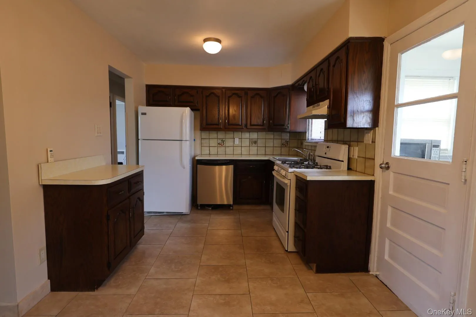 492 4th Street, Hempstead, NY, 2 Bedrooms Bedrooms, 5 Rooms Rooms,1 BathroomBathrooms,Residential Lease,For Rent,4th,0,1061494 492 4th Street, Hempstead, NY, 2 Bedrooms Bedrooms, 5 Rooms Rooms,1 BathroomBathrooms,Residential Lease,For Rent,4th,0,1061494