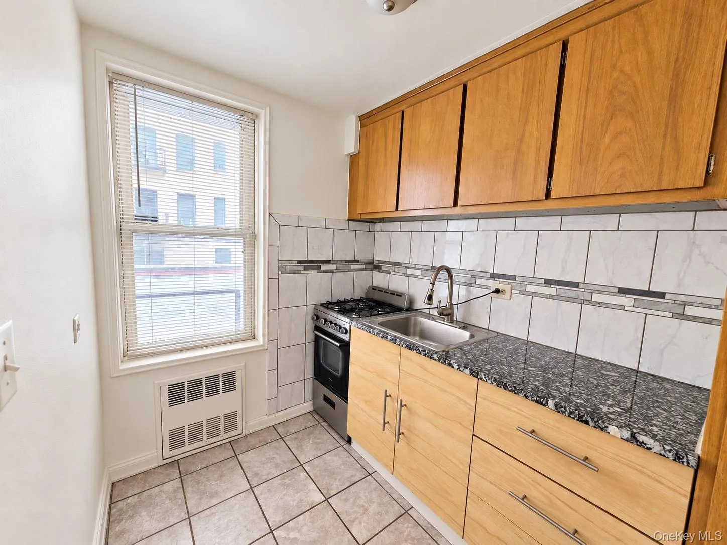 1332 Metropolitan Avenue, New York, NY, 3 Rooms Rooms,1 BathroomBathrooms,Residential,For Rent,Metropolitan,0,1061506 1332 Metropolitan Avenue, New York, NY, 3 Rooms Rooms,1 BathroomBathrooms,Residential,For Rent,Metropolitan,0,1061506