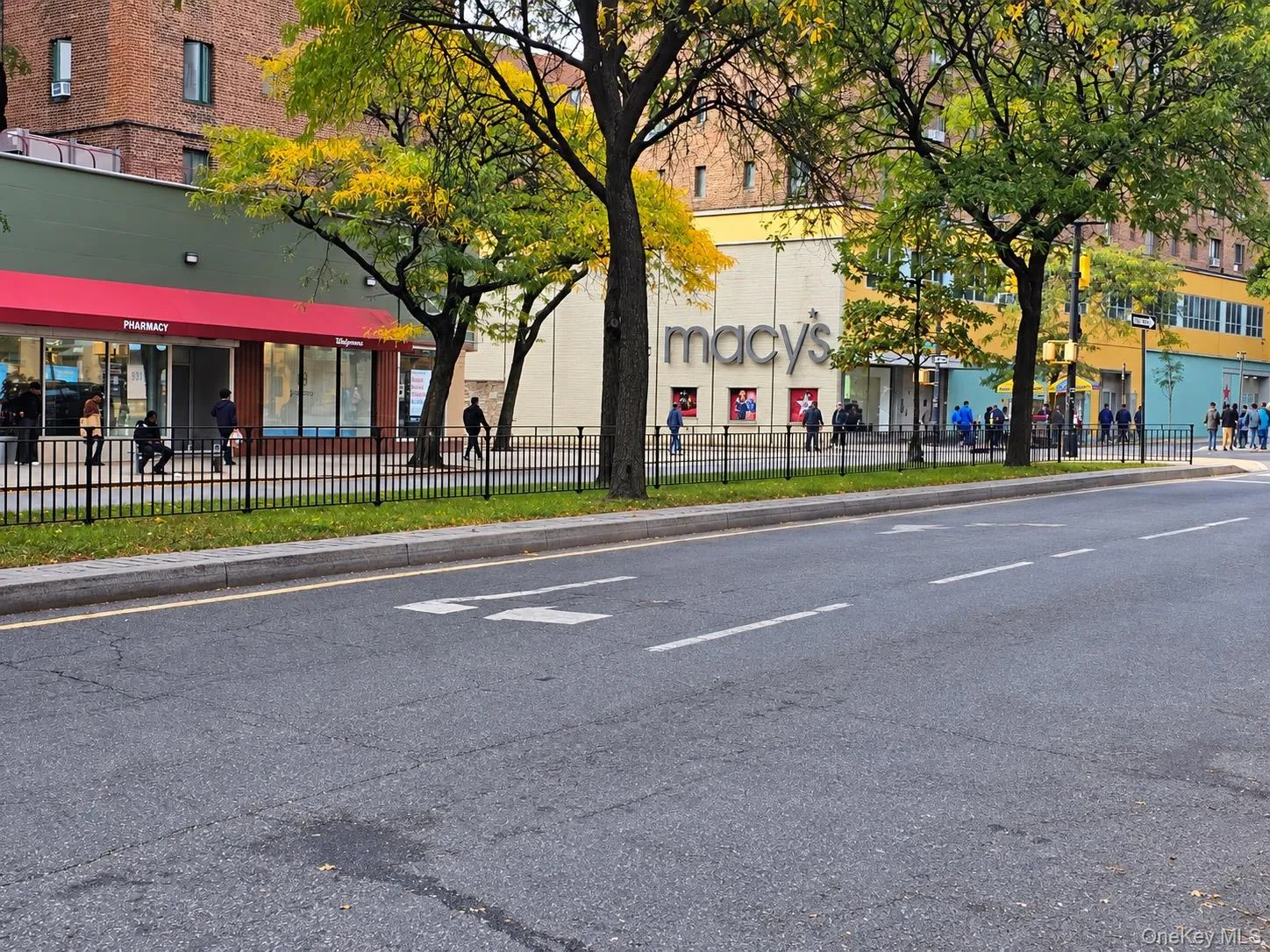 1332 Metropolitan Avenue, New York, NY, 3 Rooms Rooms,1 BathroomBathrooms,Residential,For Rent,Metropolitan,0,1061506 1332 Metropolitan Avenue, New York, NY, 3 Rooms Rooms,1 BathroomBathrooms,Residential,For Rent,Metropolitan,0,1061506