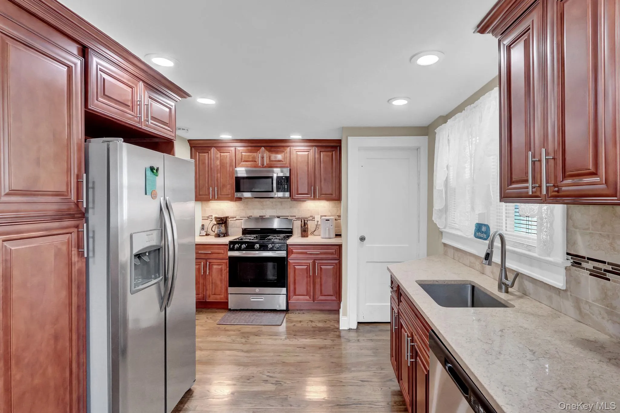 44 Brooks Avenue, Hempstead, NY, 2 Bedrooms Bedrooms, 5 Rooms Rooms,1 BathroomBathrooms,Residential,For Rent,Brooks,0,1061508 44 Brooks Avenue, Hempstead, NY, 2 Bedrooms Bedrooms, 5 Rooms Rooms,1 BathroomBathrooms,Residential,For Rent,Brooks,0,1061508