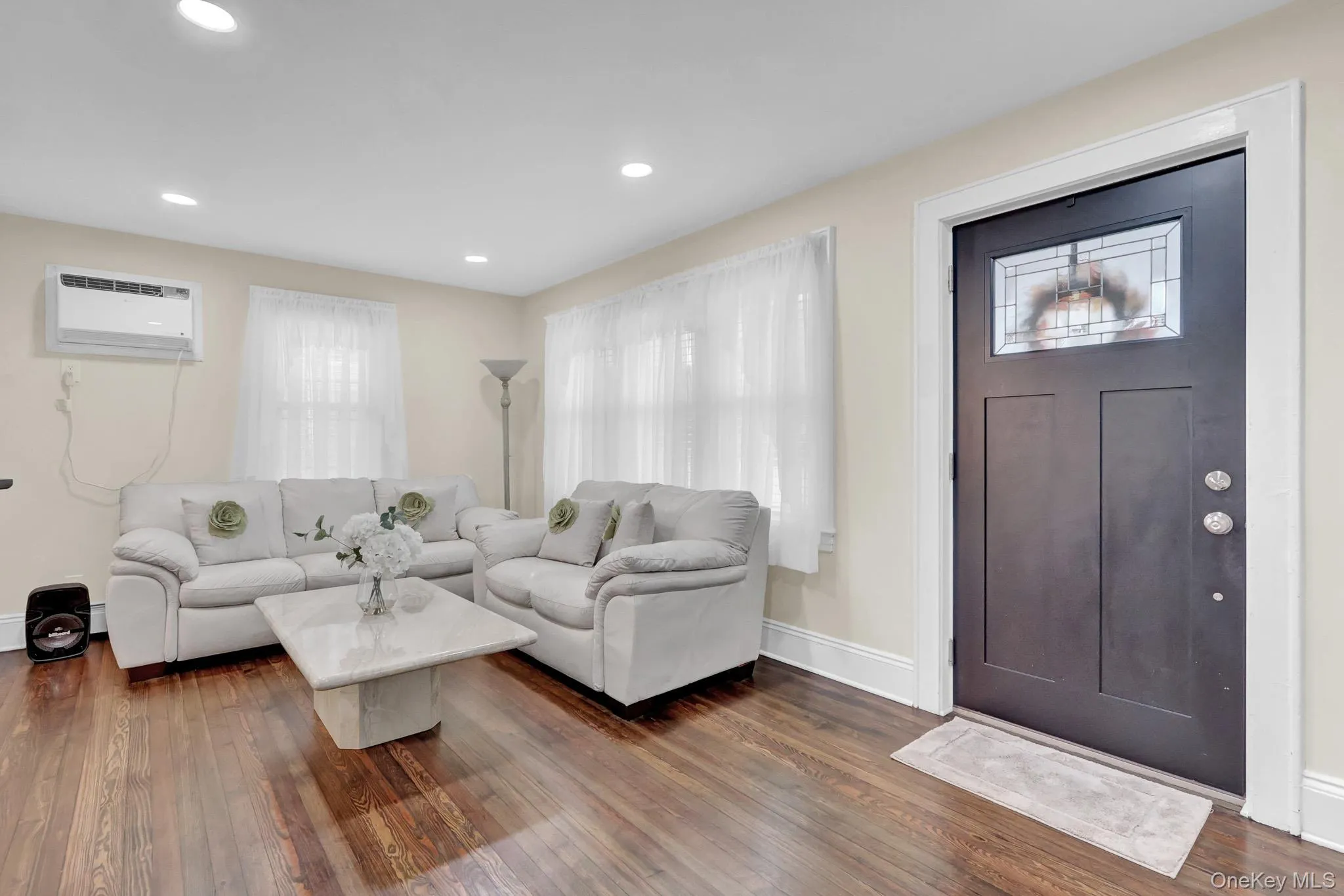 44 Brooks Avenue, Hempstead, NY, 2 Bedrooms Bedrooms, 5 Rooms Rooms,1 BathroomBathrooms,Residential,For Rent,Brooks,0,1061508 44 Brooks Avenue, Hempstead, NY, 2 Bedrooms Bedrooms, 5 Rooms Rooms,1 BathroomBathrooms,Residential,For Rent,Brooks,0,1061508